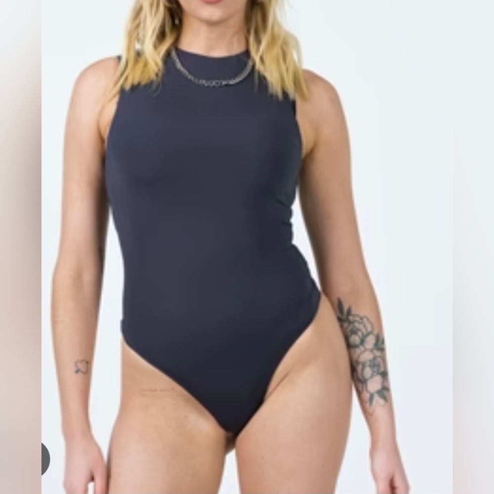 Princess Polly Gray Bodysuit One Piece..SIZE:6